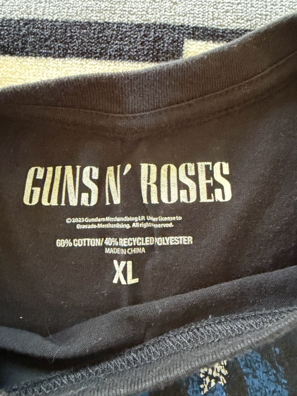 Guns N' Roses Graphic Tee - Black with American Flag Print - Picture 2 of 5